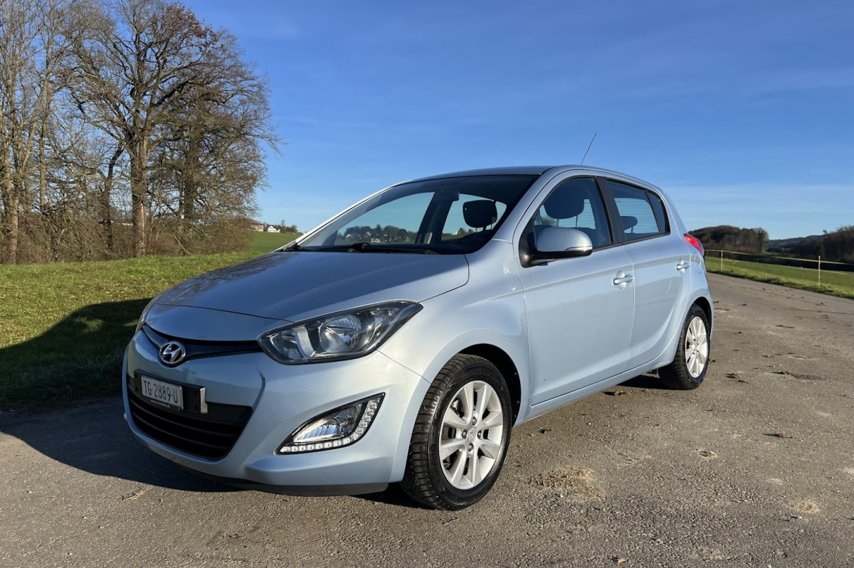 HYUNDAI i20