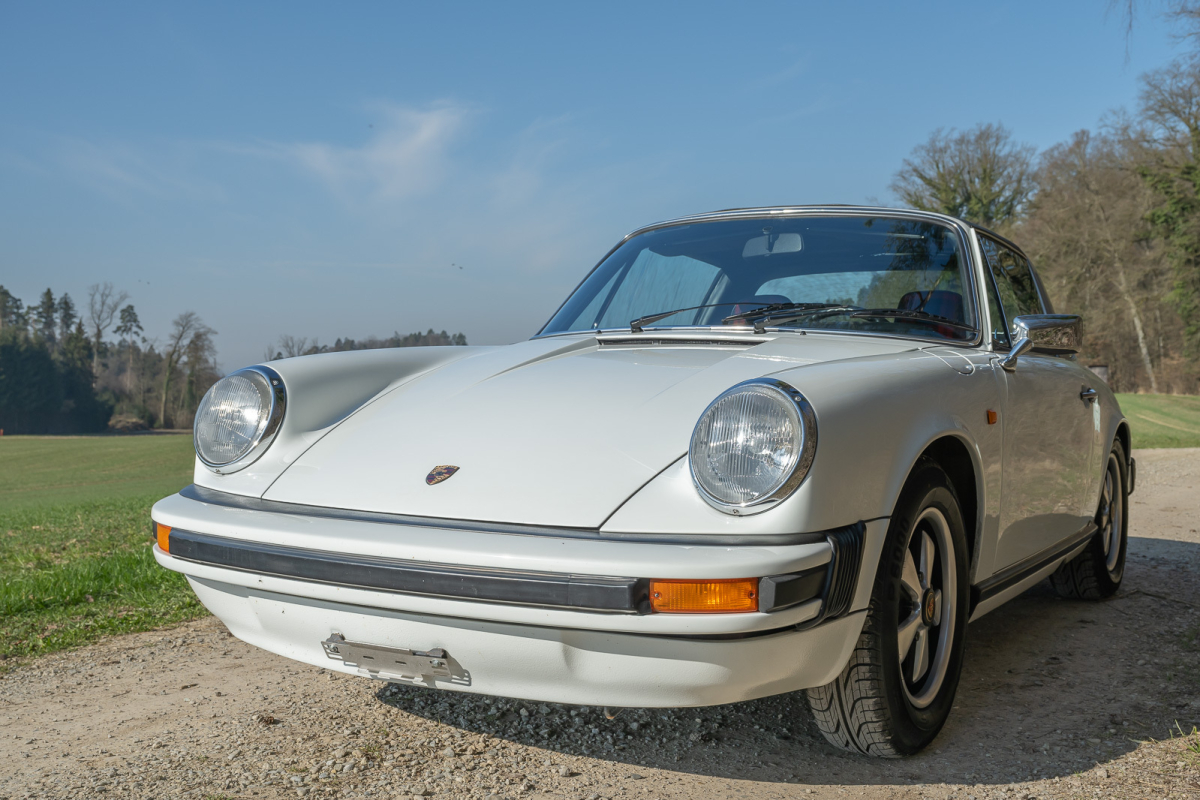 PORSCHE 911 Targa